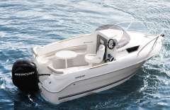 Quicksilver 470 Cabin
