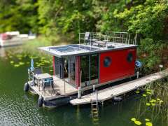 La Mare Apart M Floating house