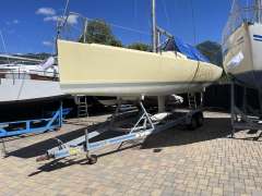 Rommel 33 Racing boat