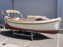 Corsiva 880 Classic Motor launch