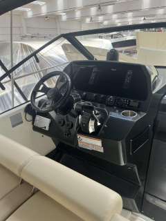 Quicksilver Active 875 sundeck