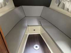 Quicksilver Active 875 sundeck