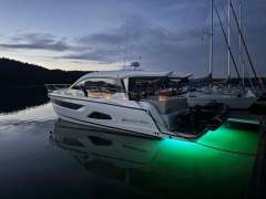 Sealine C390