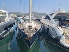 Beneteau First 435