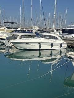 Bavaria 35 HT Motorna jahta