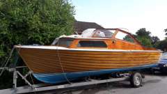Cabin Cabin cruiser