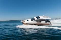 Sealine C330 Hardtop