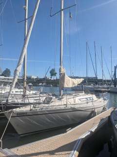 Beneteau FIRST 30E GTE Sailing yacht