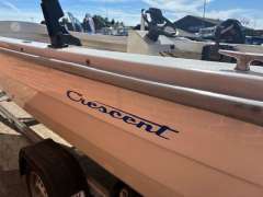 Crescent 434 m/pult og Mariner 30 hk 2-takt og Va Kajütboot