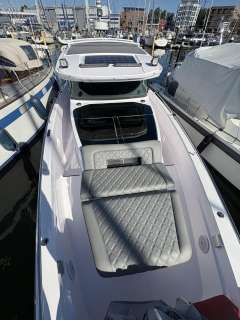 Axopar 37 XC Cross Cabin Axopar 37 XC Cross Cabin