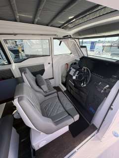 Axopar 37 XC Cross Cabin