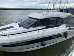 Jeanneau NC 33 Motor yacht