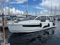 Sealine C330 Motorna jahta