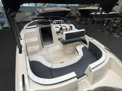 Eolo 6.4 EL Cabin