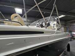 Bayliner Avanti 7