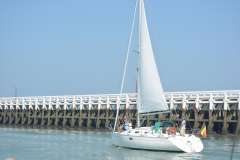 Beneteau Oceanis 300 Motorlu yelkenli