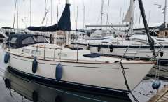 OE 32 Classic sailing yacht