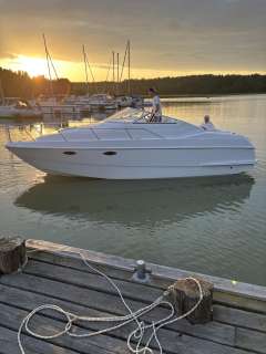 Chris Craft 262 Crown Cabin cruiser