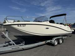 Quicksilver 675 Active Sundeck