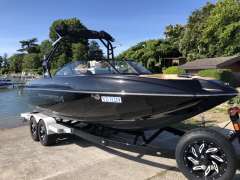 Moomba Mojo Wakeboard/wakesurf