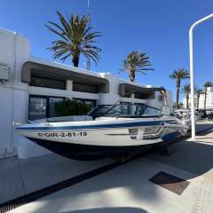 Regal 2000 ESX Bowrider