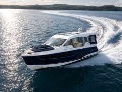 Sealine C390