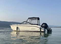 Quicksilver 555 Bowrider Bowrider