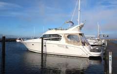 Prestige 42 Flybridge Flybridge