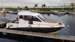 Quicksilver Active 905 Weekend Cabincruiser