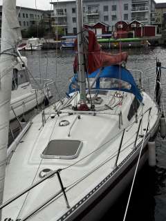 Contrast33 Racing boat