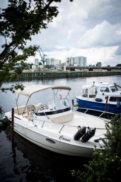 Bayliner AVANTI 7