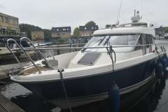 Aquador 25C Motor yacht
