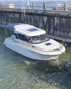 Atlantic Marine 780 Adventure Yacht a motore