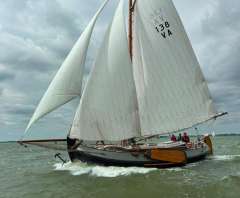 Lemsteraak Witte Eend - Roefuitvoering Hoek Design Flat-bottomed boat