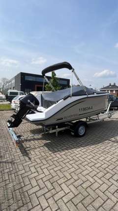 SilverYacht Silver 555