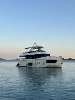 Absolute Navetta 52