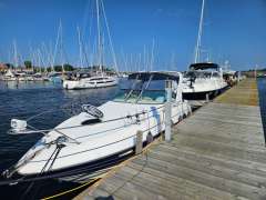 Larson 274 Cabrio Motoryacht