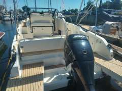 Quicksilver Activ 875 Sundeck