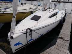 Elan 210 Daysailer