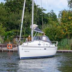 Beneteau OCEANIS 331 Vitorlás yacht