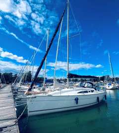 Jeanneau Sun Odyssey 32 Sailing yacht