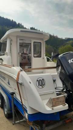 Quicksilver Pilothouse 635