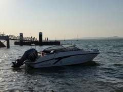 Finnmaster T6 Barco com consola central