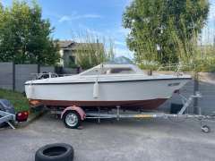 Clear Liner 500 cabin 25cv Kajütboot