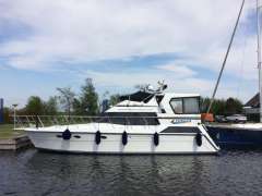 Astor 44 Flybridge