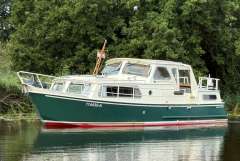 Crown OKAK Motoryat