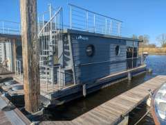 La Mare Apart L Varend woonschip