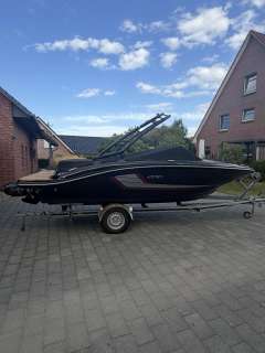 Sea Ray 19 SPX Sürat teknesi