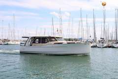 Greenline 33 Yacht à moteur