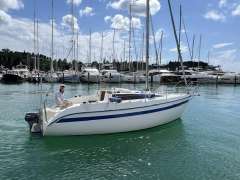 TES 678 BT Kielboot